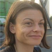 Professeur d'anglais ayant travaillé sept années en Angleterre dans le domainescientifique, offre des cours de soutien scolaire en anglais